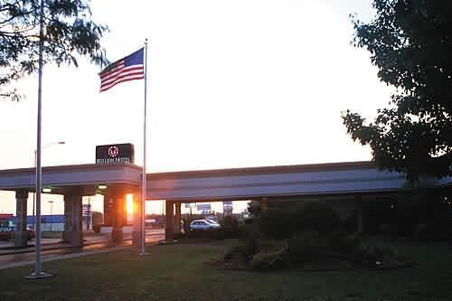 Executive Inn Hotel And Conference Center Lawton Exterior photo