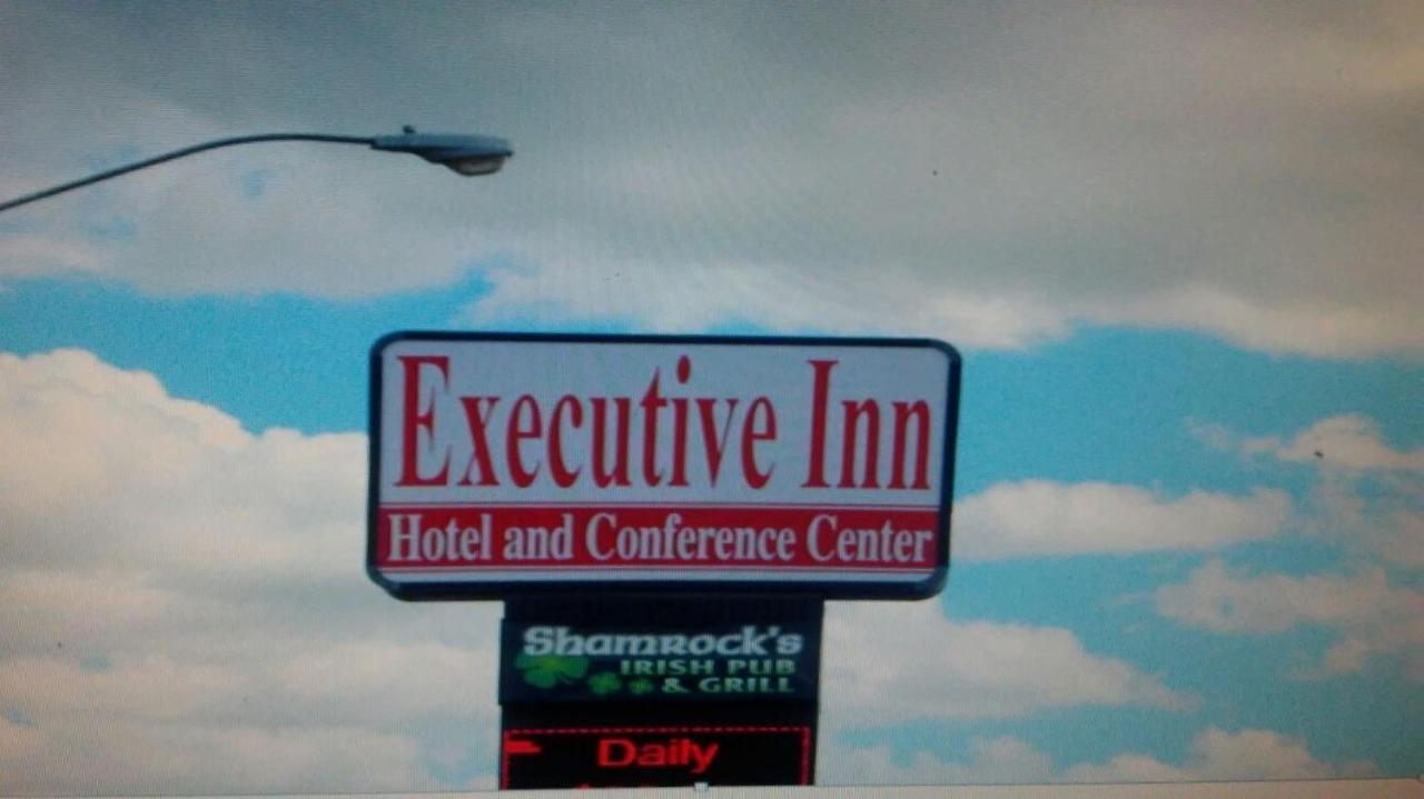 Executive Inn Hotel And Conference Center Lawton Exterior photo